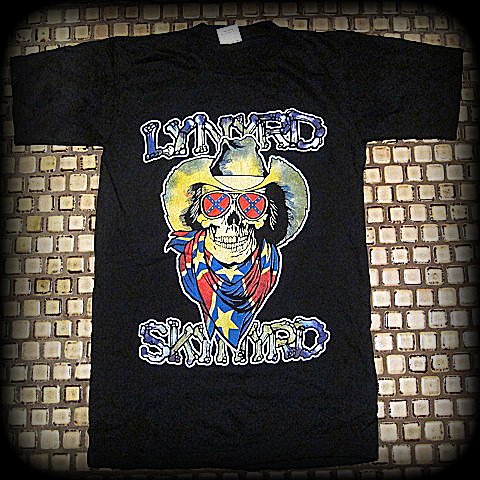 LYNYRD SKYNYRD - Vintage Two Sided Printed 2004 Tour T-Shirt